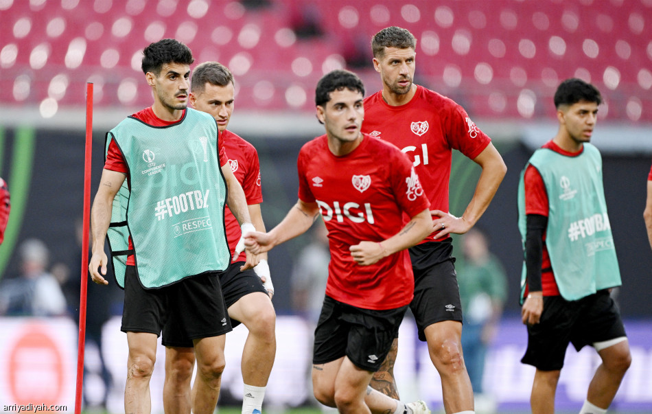 دوري المؤتمر.. بالاس وفاييكانو يعيدان سيناريو 2025